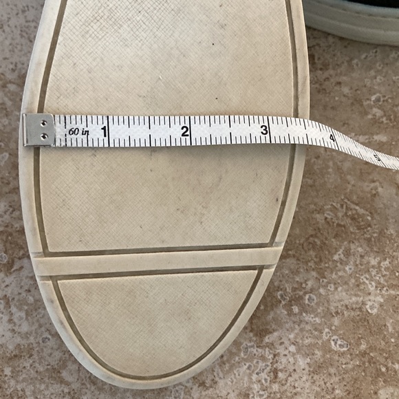 Sale 🎊 PRADA LEATHR SLIP - ON 💯% AUTHENTIC. - Picture 10 of 11